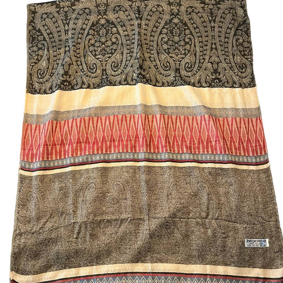 Pashmina Colorblock Tasseled Scarf - Picture 4 of 5